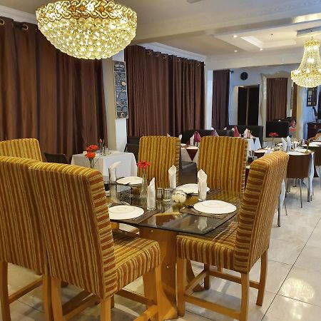 Apartment Royale Hotel & Suite Lagos Exterior foto
