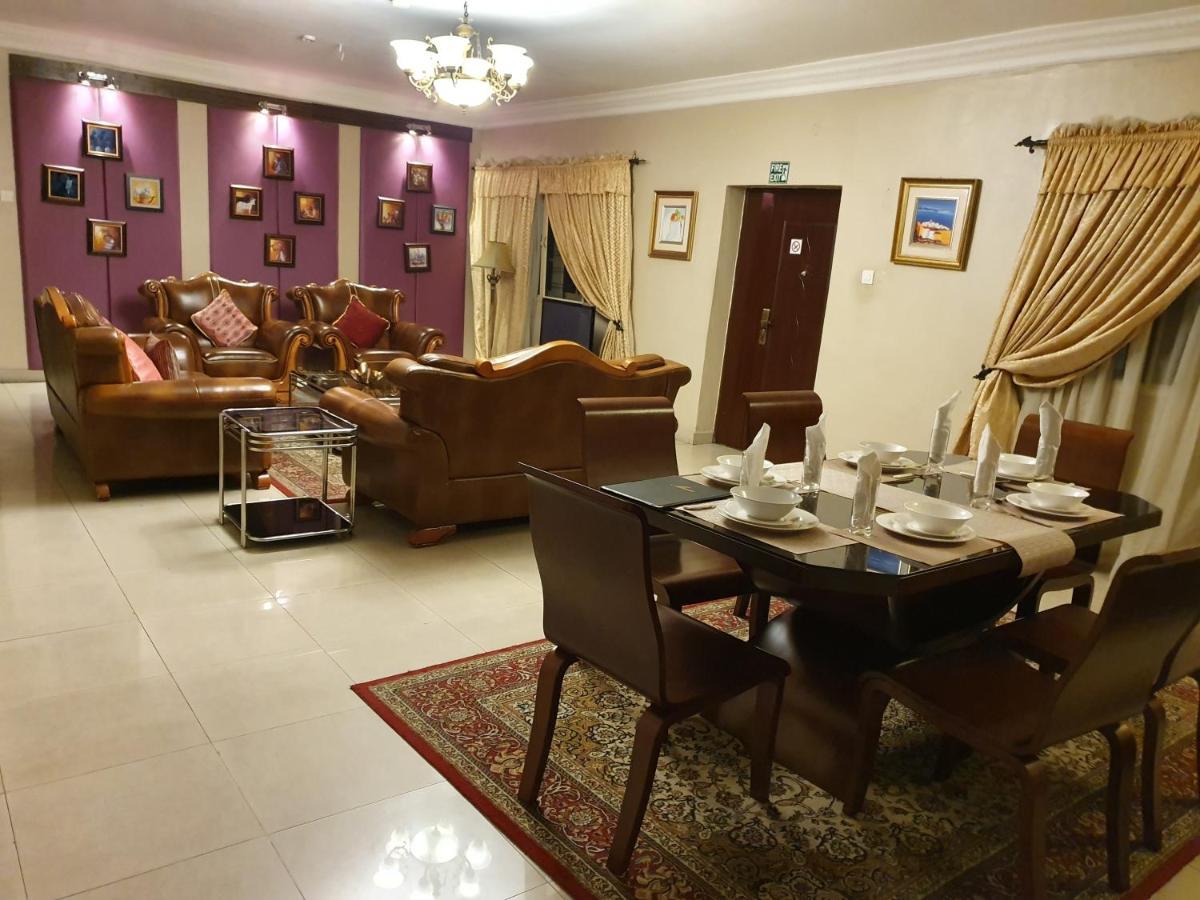 Apartment Royale Hotel & Suite Lagos Exterior foto