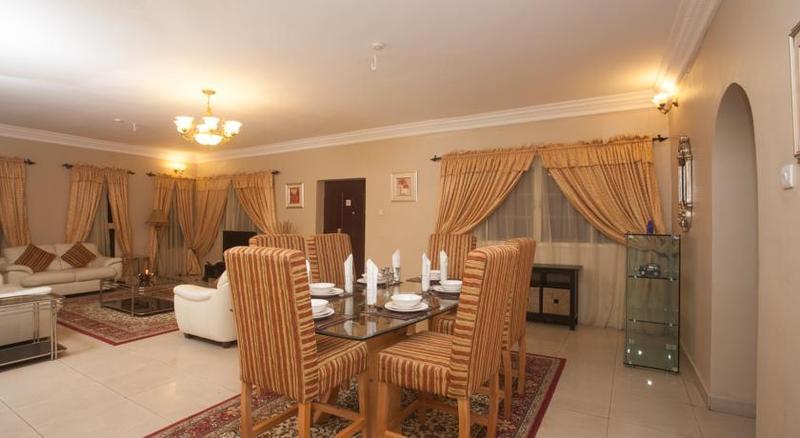 Apartment Royale Hotel & Suite Lagos Exterior foto