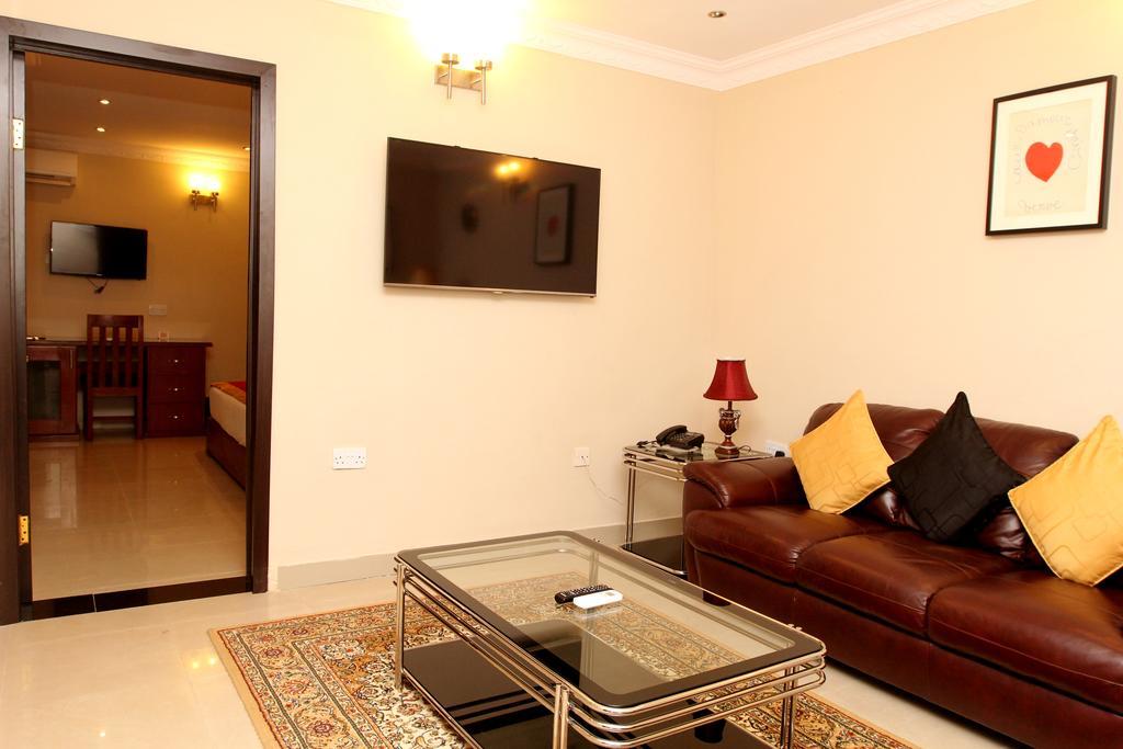 Apartment Royale Hotel & Suite Lagos Habitación foto