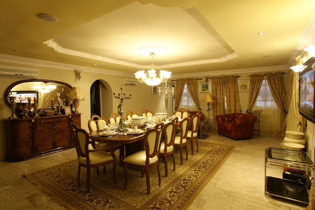 Apartment Royale Hotel & Suite Lagos Exterior foto
