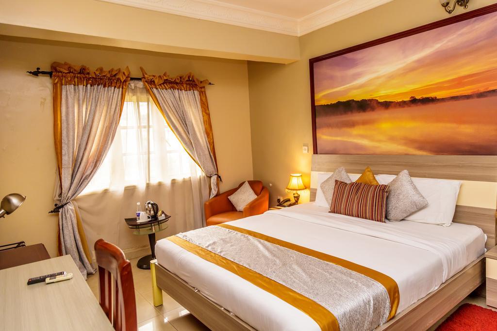 Apartment Royale Hotel & Suite Lagos Exterior foto